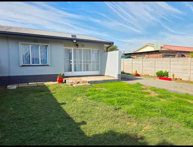 1 BEDROOM HOUSE FOR SALE IN RIVERSDALE